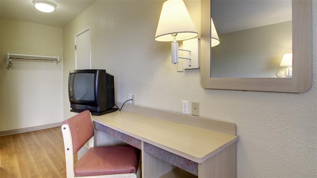 Motel 6 Manhattan Kansas Room photo